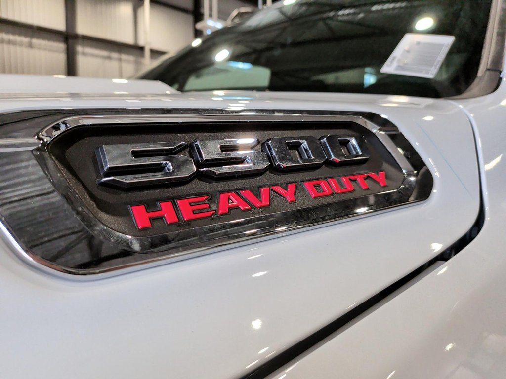 2026 Ram 5500 TRADESMAN in Saint-Hyacinthe, Quebec - 6 - w1024h768px