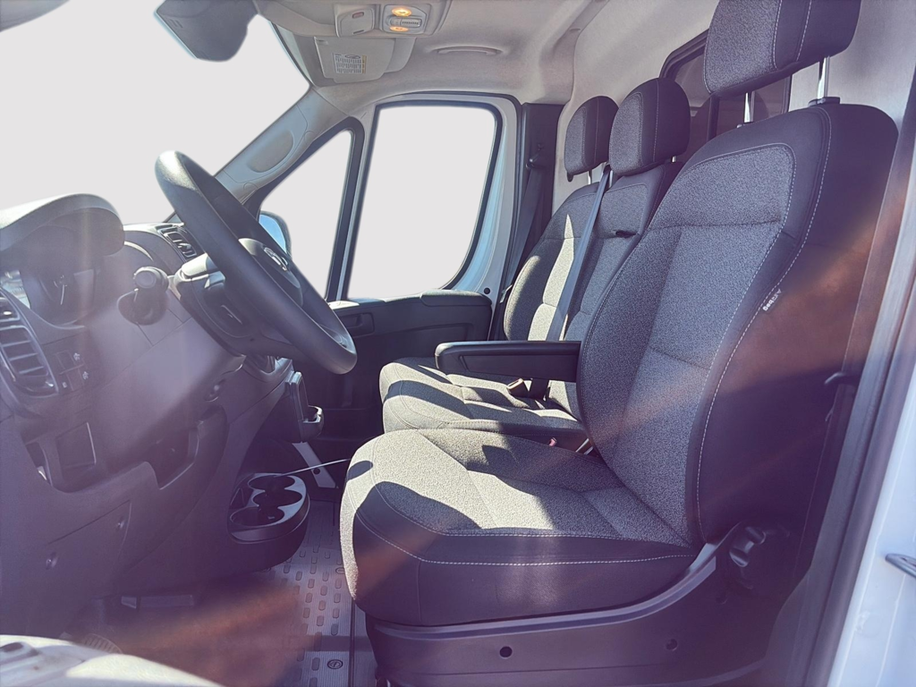 2025 Ram PROMASTER CARGO VAN 2500 TRADESMAN W/ PASS SEAT in Saint-Hyacinthe, Quebec - 12 - w1024h768px