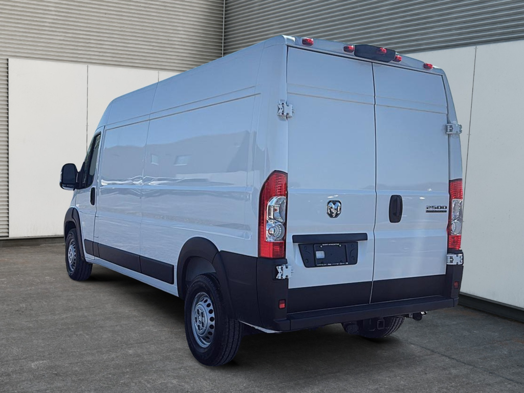 2025 Ram PROMASTER CARGO VAN 2500 TRADESMAN W/ PASS SEAT in Saint-Hyacinthe, Quebec - 4 - w1024h768px