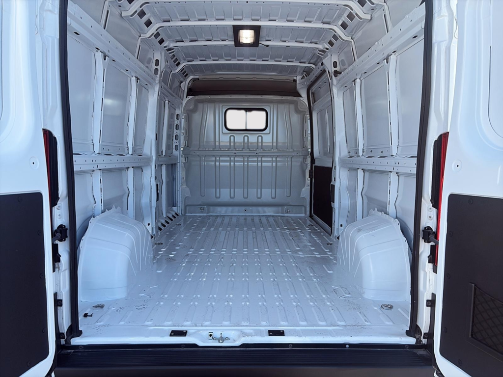 2025 Ram PROMASTER CARGO VAN 2500 TRADESMAN W/ PASS SEAT in Saint-Hyacinthe, Quebec - 14 - w1024h768px