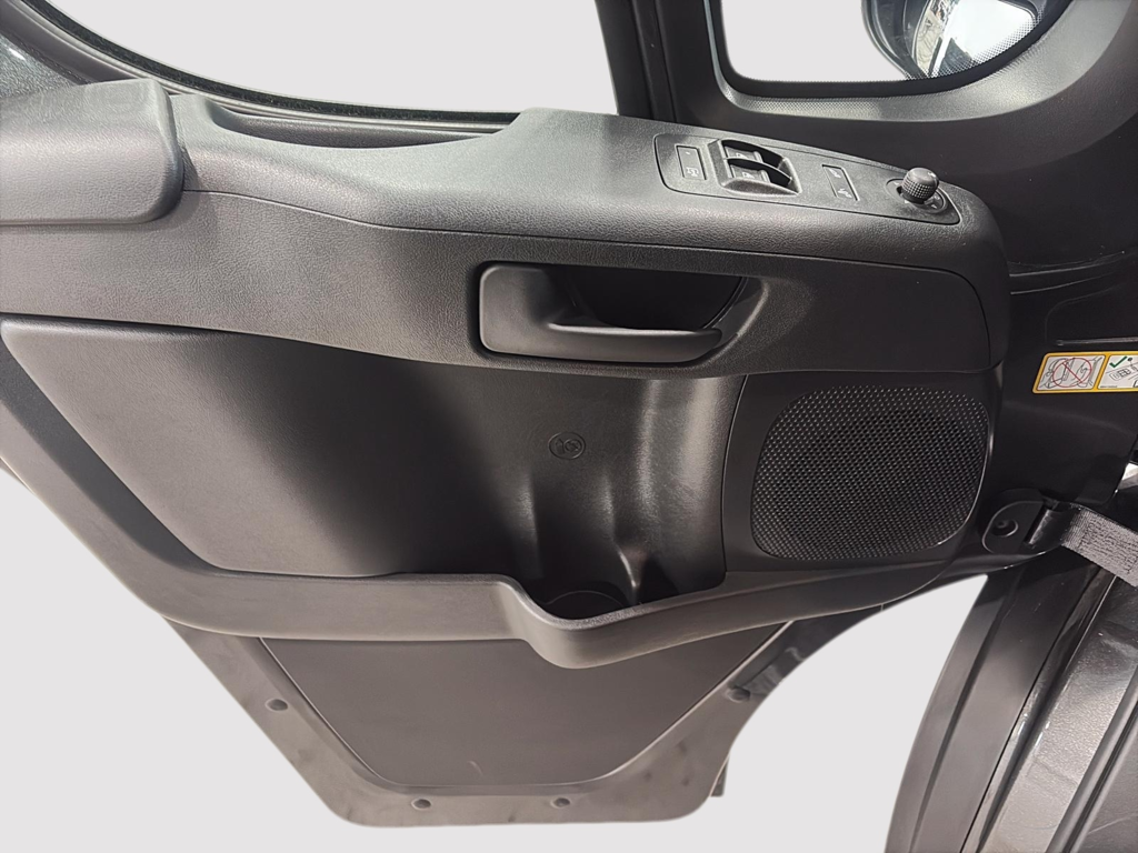 Ram Promaster Cargo Van 2500 SLT+ 2025 à Saint-Hyacinthe, Québec - 9 - w1024h768px