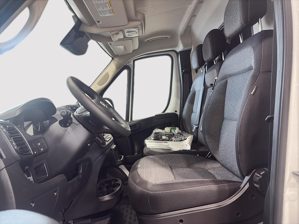 Ram PROMASTER CARGO VAN 2500 TRADESMAN W/ PASS SEAT 2025 à Saint-Hyacinthe, Québec - 13 - w1024h768px