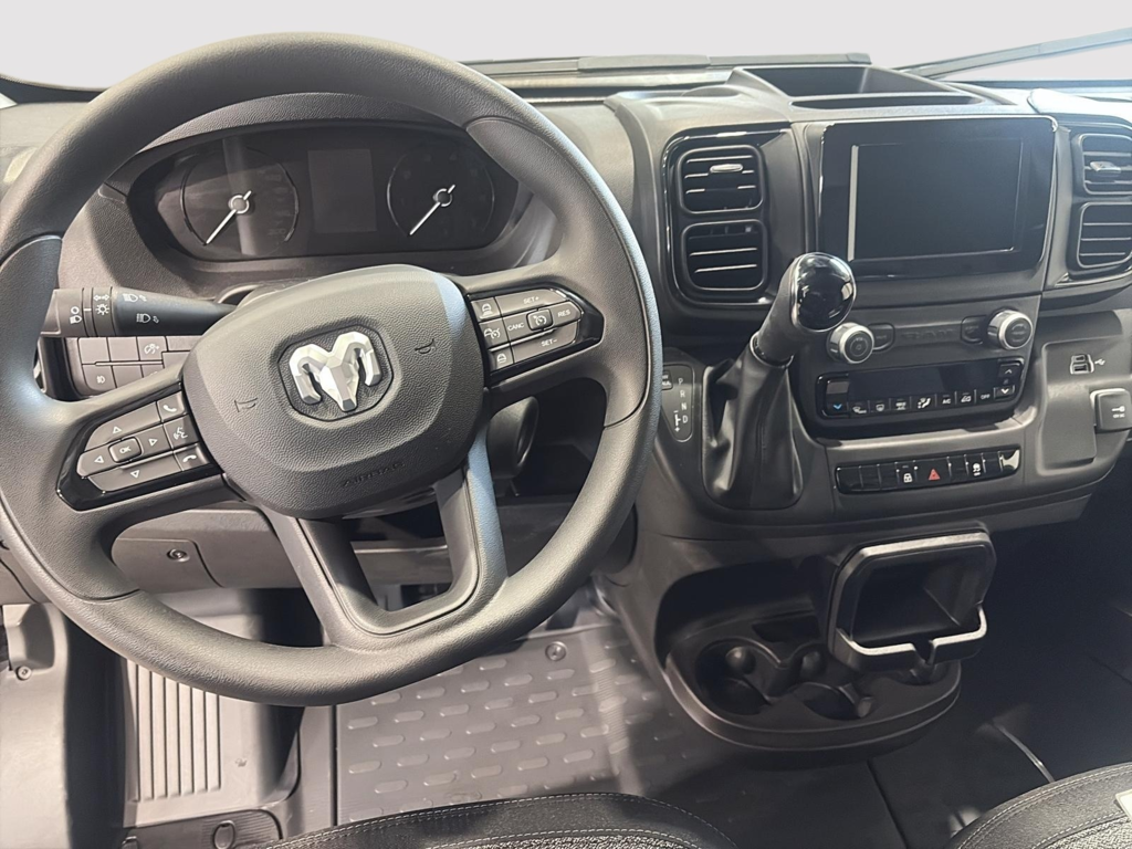 Ram PROMASTER CARGO VAN 2500 TRADESMAN W/ PASS SEAT 2025 à Saint-Hyacinthe, Québec - 8 - w1024h768px