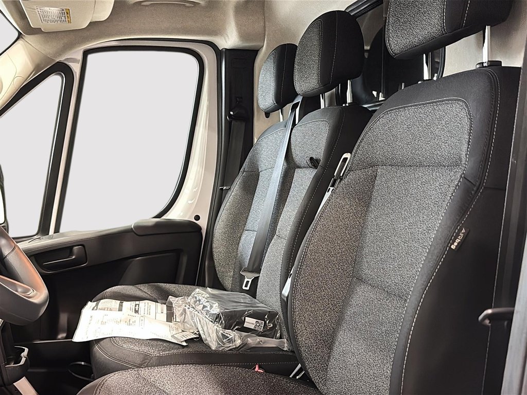 2025 Ram PROMASTER CARGO VAN 3500 TRADESMAN W/ PASS SEAT in Saint-Hyacinthe, Quebec - 5 - w1024h768px