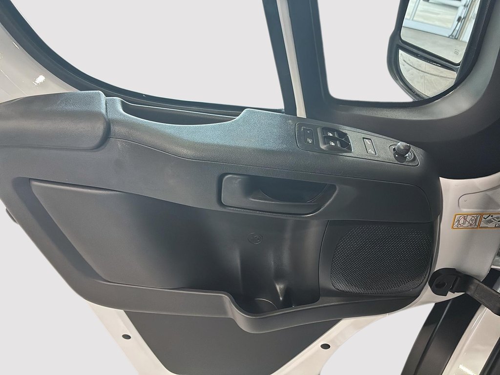 2026 Ram Promaster Cargo Van 3500 TRADESMAN W/ PASS SEAT in Saint-Hyacinthe, Quebec - 9 - w1024h768px