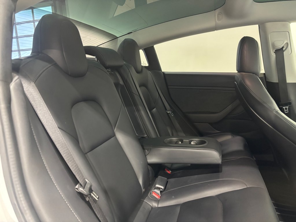 2019 Tesla MODEL 3 Standard Range in Saint-Hyacinthe, Quebec - 11 - w1024h768px