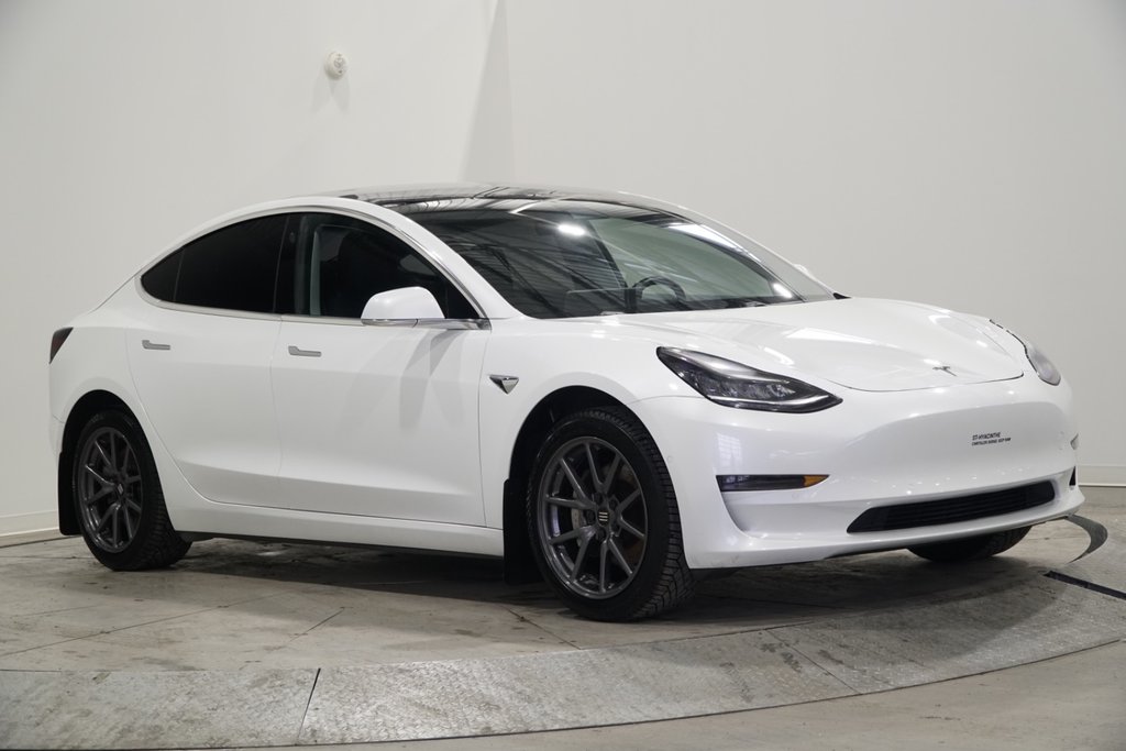 2019 Tesla MODEL 3 Standard Range in Saint-Hyacinthe, Quebec - 3 - w1024h768px