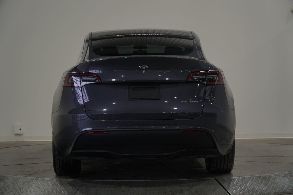 2022  Model Y Long Range AWD in Saint-Hyacinthe, Quebec - 5 - w1024h768px