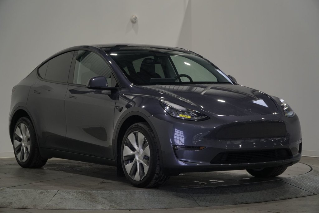 2022  Model Y Long Range AWD in Saint-Hyacinthe, Quebec - 3 - w1024h768px