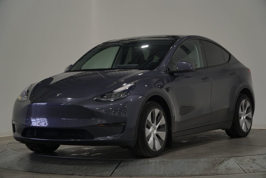 2022  Model Y Long Range AWD in Saint-Hyacinthe, Quebec - 1 - w1024h768px