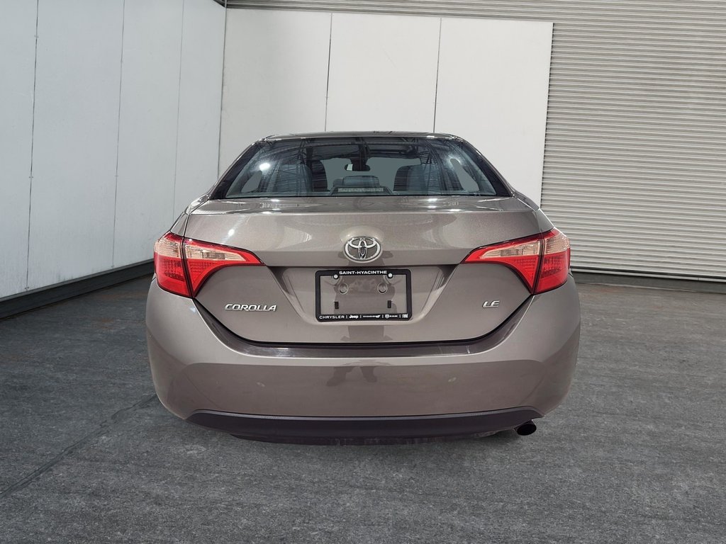 2017 Toyota Corolla LE in Saint-Hyacinthe, Quebec - 3 - w1024h768px