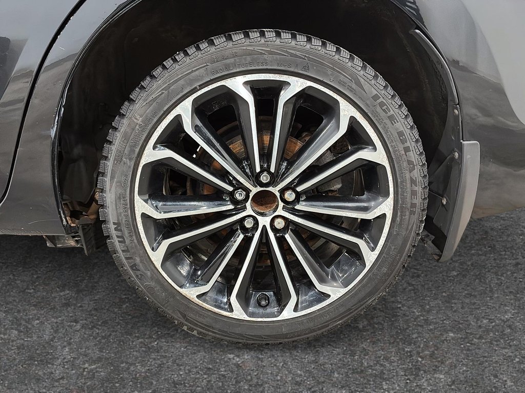 2019 Toyota Corolla SE TOIT-OUVRANT in Saint-Hyacinthe, Quebec - 7 - w1024h768px