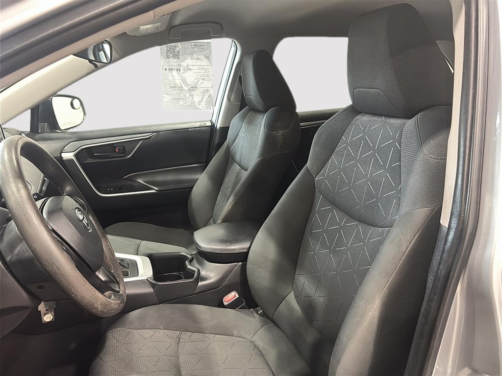 2022 Toyota RAV4 LE AWD LE AWD in Saint-Hyacinthe, Quebec - 7 - w1024h768px