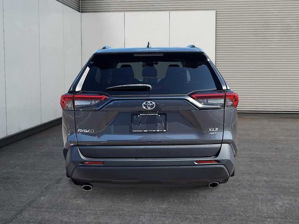Toyota RAV4 XLE 2022 à Saint-Hyacinthe, Québec - 3 - w1024h768px