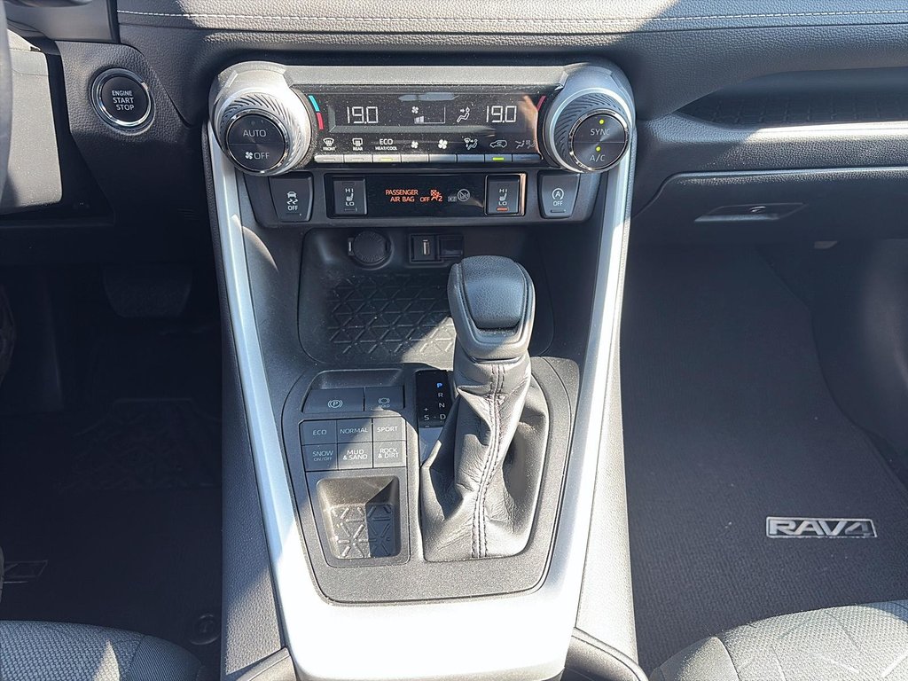 Toyota RAV4 XLE 2022 à Saint-Hyacinthe, Québec - 13 - w1024h768px