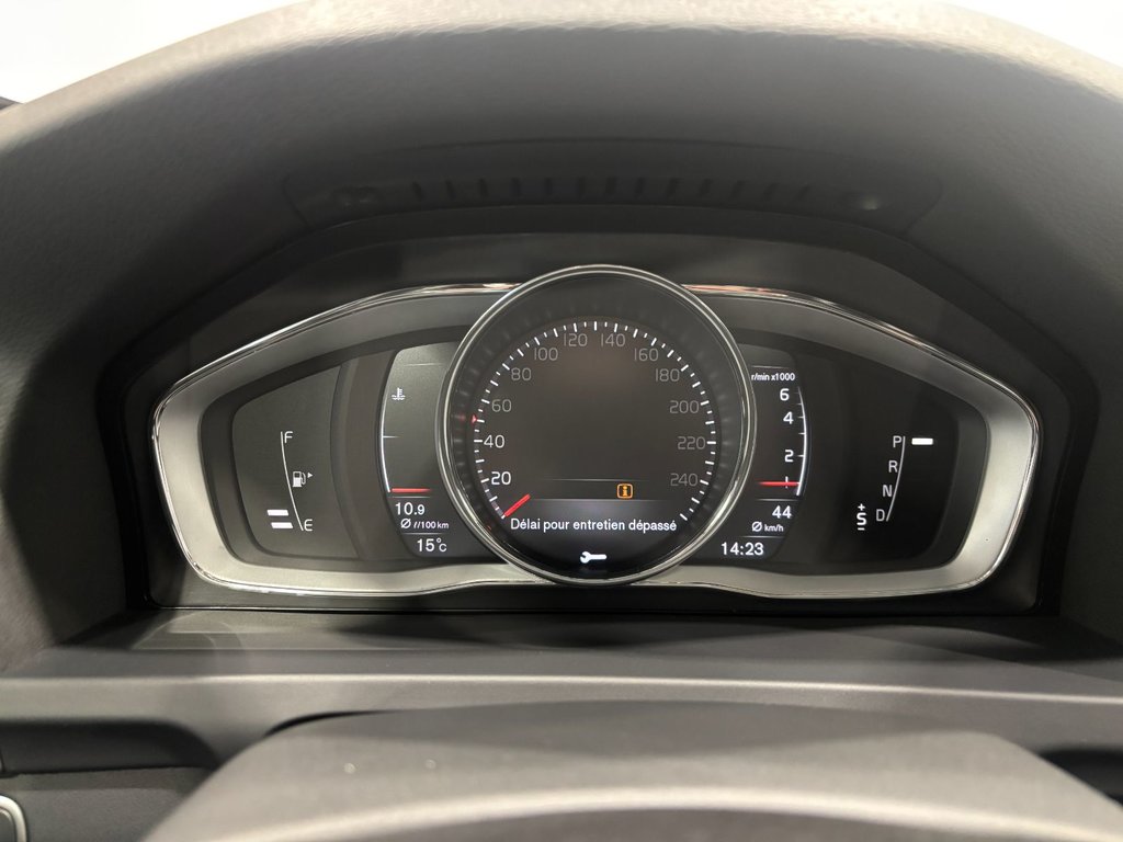 2018  V60 Dynamic AWD in Saint-Hyacinthe, Quebec - 19 - w1024h768px