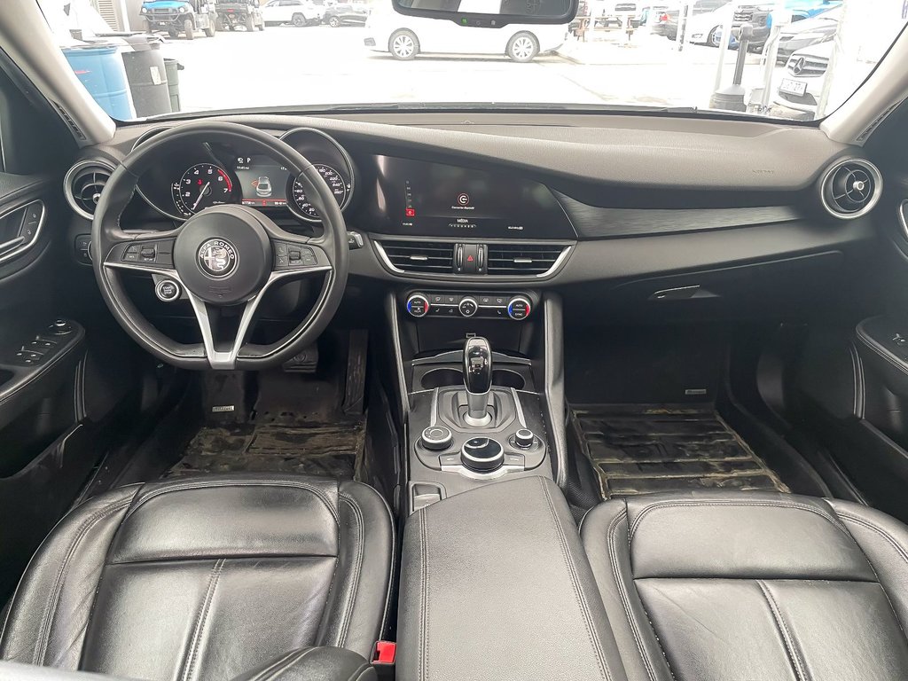 Alfa Romeo GIULIA  2017 à St-Jérôme, Québec - 13 - w1024h768px