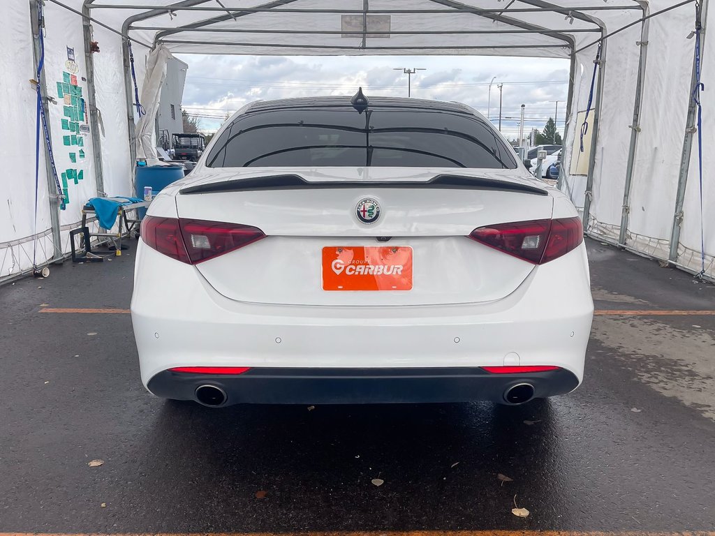 Alfa Romeo GIULIA  2017 à St-Jérôme, Québec - 9 - w1024h768px