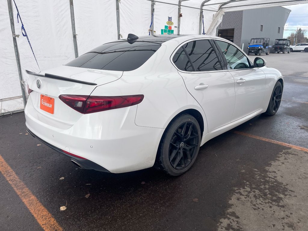 Alfa Romeo GIULIA  2017 à St-Jérôme, Québec - 10 - w1024h768px