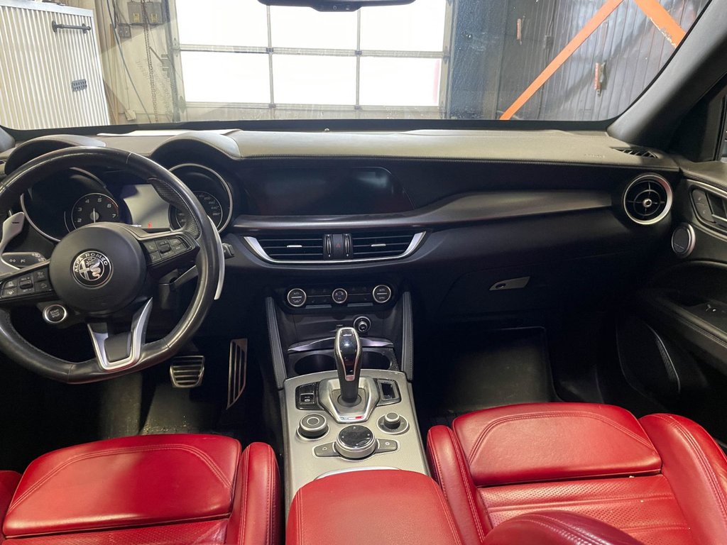 2022 Alfa Romeo Stelvio in St-Jérôme, Quebec - 13 - w1024h768px