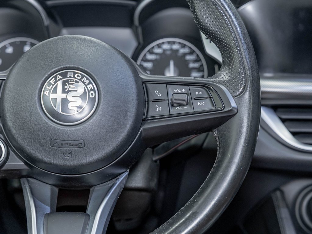 Alfa Romeo Stelvio  2022 à St-Jérôme, Québec - 16 - w1024h768px