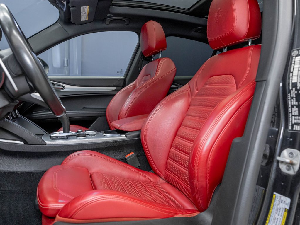 Alfa Romeo Stelvio  2022 à St-Jérôme, Québec - 12 - w1024h768px