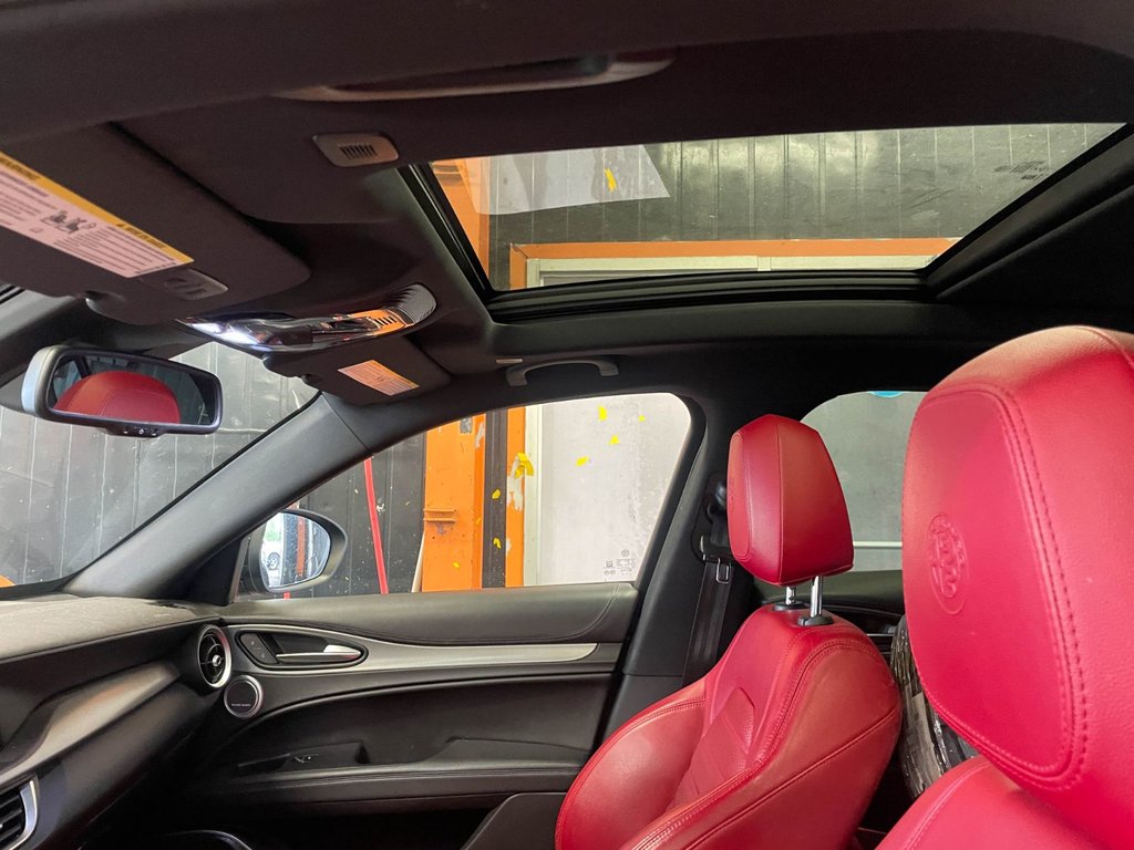 2022 Alfa Romeo Stelvio in St-Jérôme, Quebec - 3 - w1024h768px