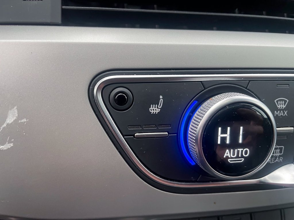 Audi A4  2023 à St-Jérôme, Québec - 13 - w1024h768px