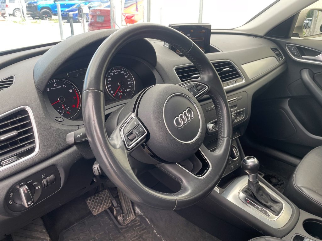 2018 Audi Q3 in St-Jérôme, Quebec - 4 - w1024h768px