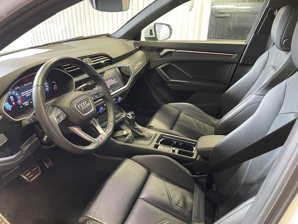 Audi Q3  2024 à St-Jérôme, Québec - 4 - w1024h768px