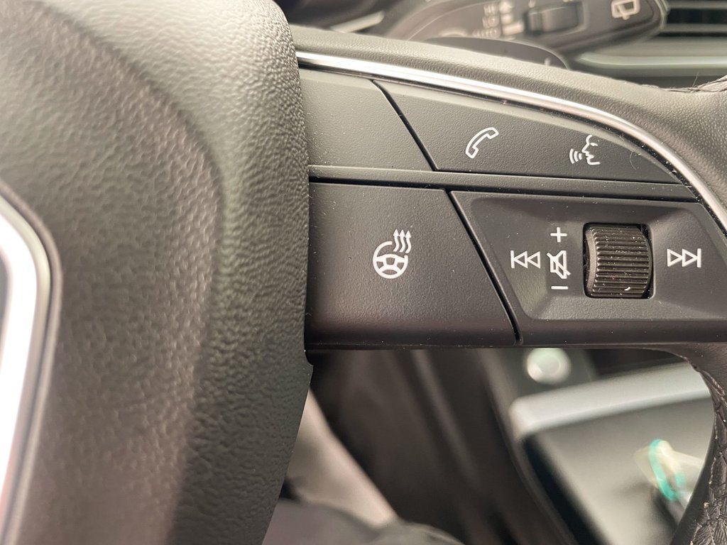 Audi Q5  2023 à St-Jérôme, Québec - 16 - w1024h768px