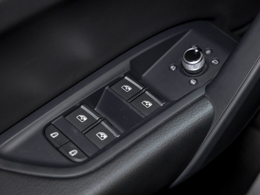 2023 Audi Q5 in St-Jérôme, Quebec - 27 - w1024h768px