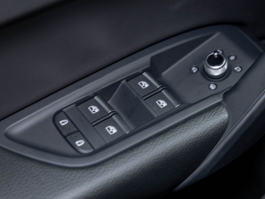 2023 Audi Q5 in St-Jérôme, Quebec - 24 - w1024h768px