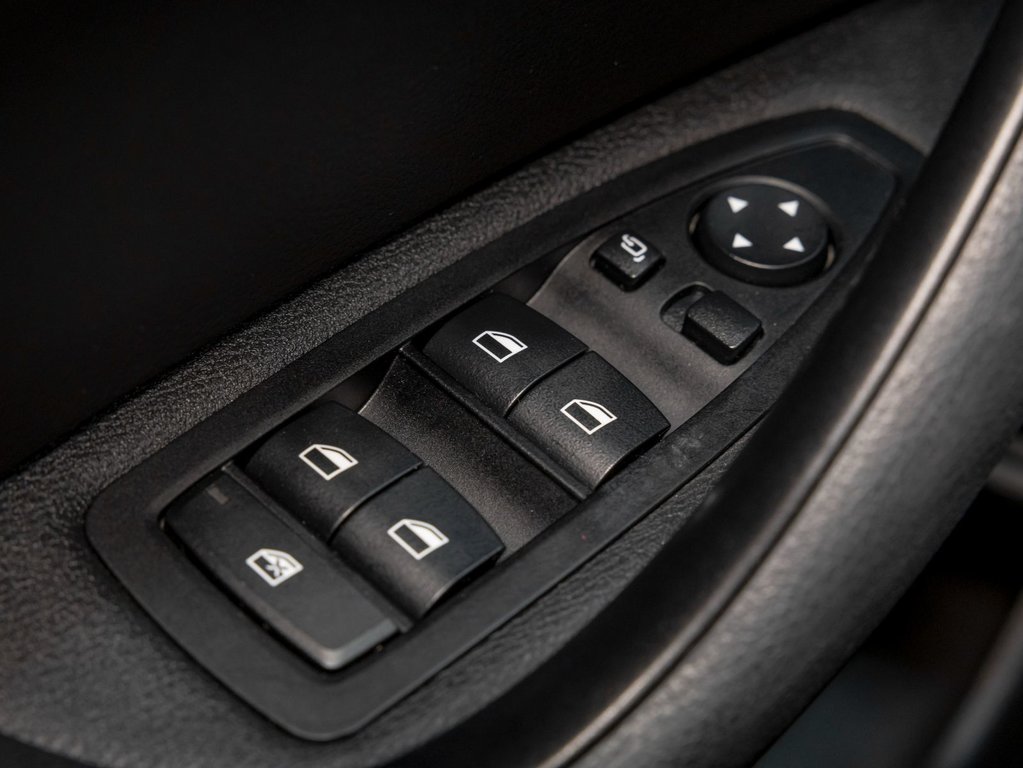 2021 BMW X1 in St-Jérôme, Quebec - 26 - w1024h768px