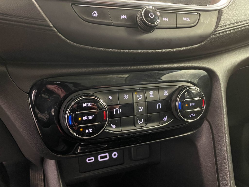 Buick Encore GX  2021 à St-Jérôme, Québec - 13 - w1024h768px