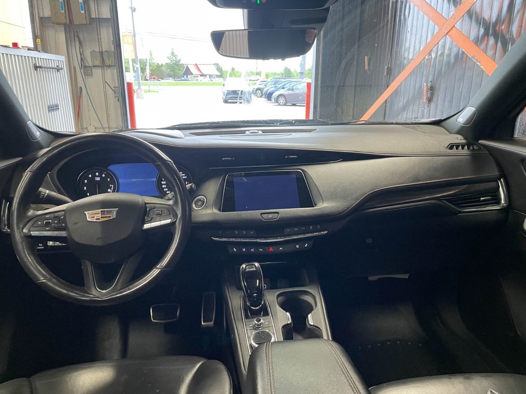Cadillac XT4  2022 à St-Jérôme, Québec - 12 - w1024h768px