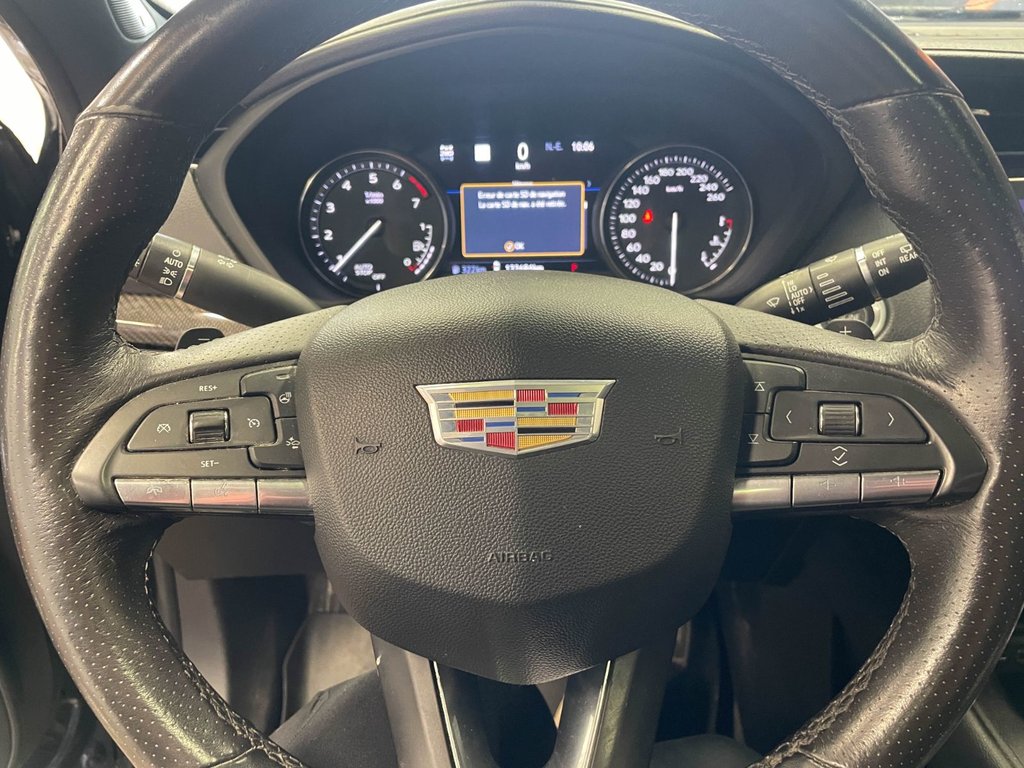 Cadillac XT4  2022 à St-Jérôme, Québec - 16 - w1024h768px