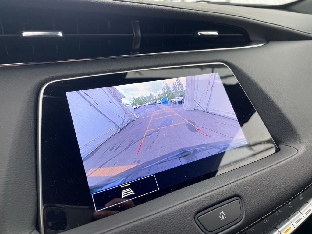 2023 Cadillac XT4 in St-Jérôme, Quebec - 16 - w1024h768px
