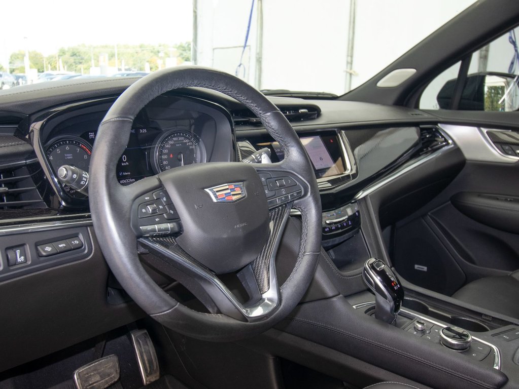 2022 Cadillac XT6 in St-Jérôme, Quebec - 5 - w1024h768px