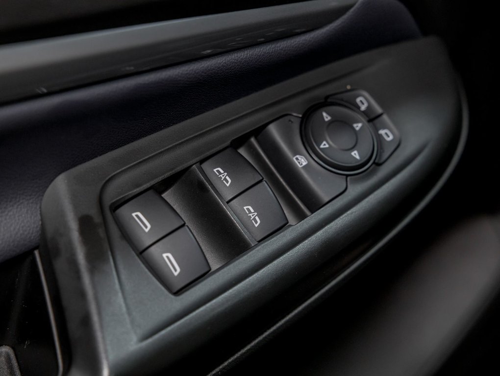 2022 Chevrolet BOLT EUV in St-Jérôme, Quebec - 25 - w1024h768px