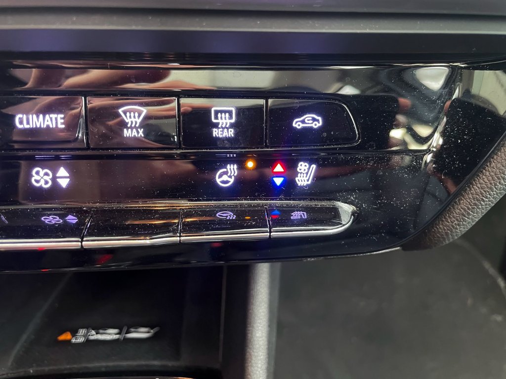 2022 Chevrolet Bolt EUV in St-Jérôme, Quebec - 12 - w1024h768px