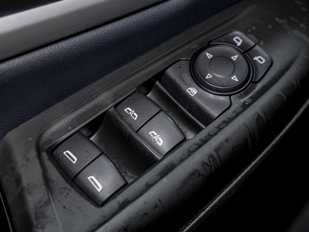 2022 Chevrolet Bolt EUV in St-Jérôme, Quebec - 27 - w1024h768px