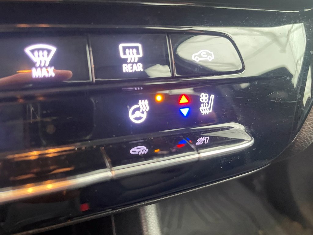 2023 Chevrolet BOLT EUV in St-Jérôme, Quebec - 12 - w1024h768px