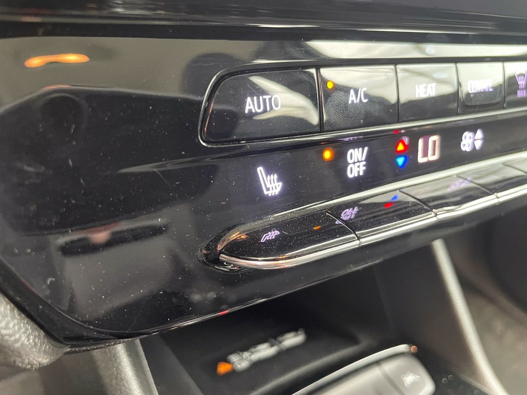 Chevrolet BOLT EUV  2023 à St-Jérôme, Québec - 12 - w1024h768px