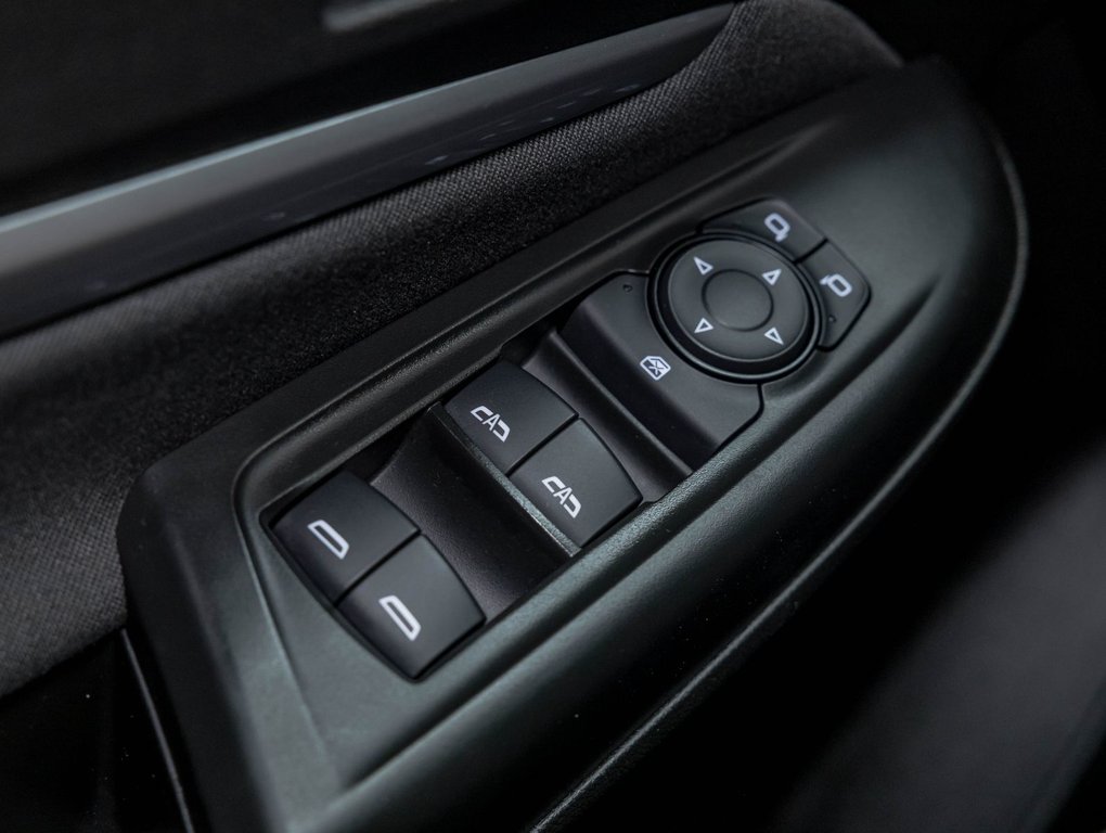 2023 Chevrolet Bolt EUV in St-Jérôme, Quebec - 25 - w1024h768px