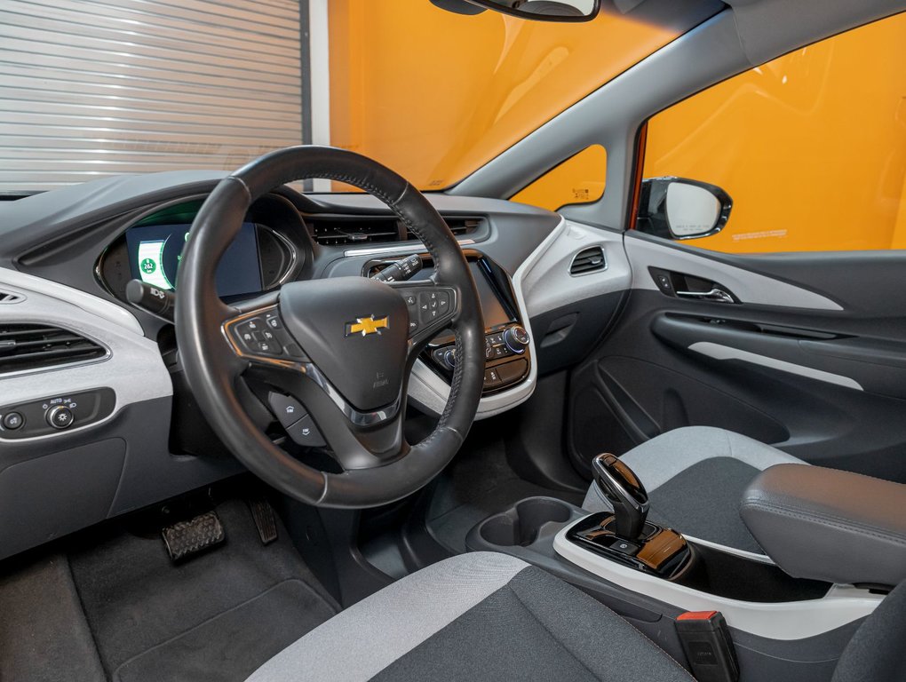 2019 Chevrolet Bolt EV in St-Jérôme, Quebec - 2 - w1024h768px