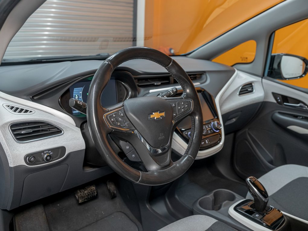 2020 Chevrolet Bolt EV in St-Jérôme, Quebec - 2 - w1024h768px