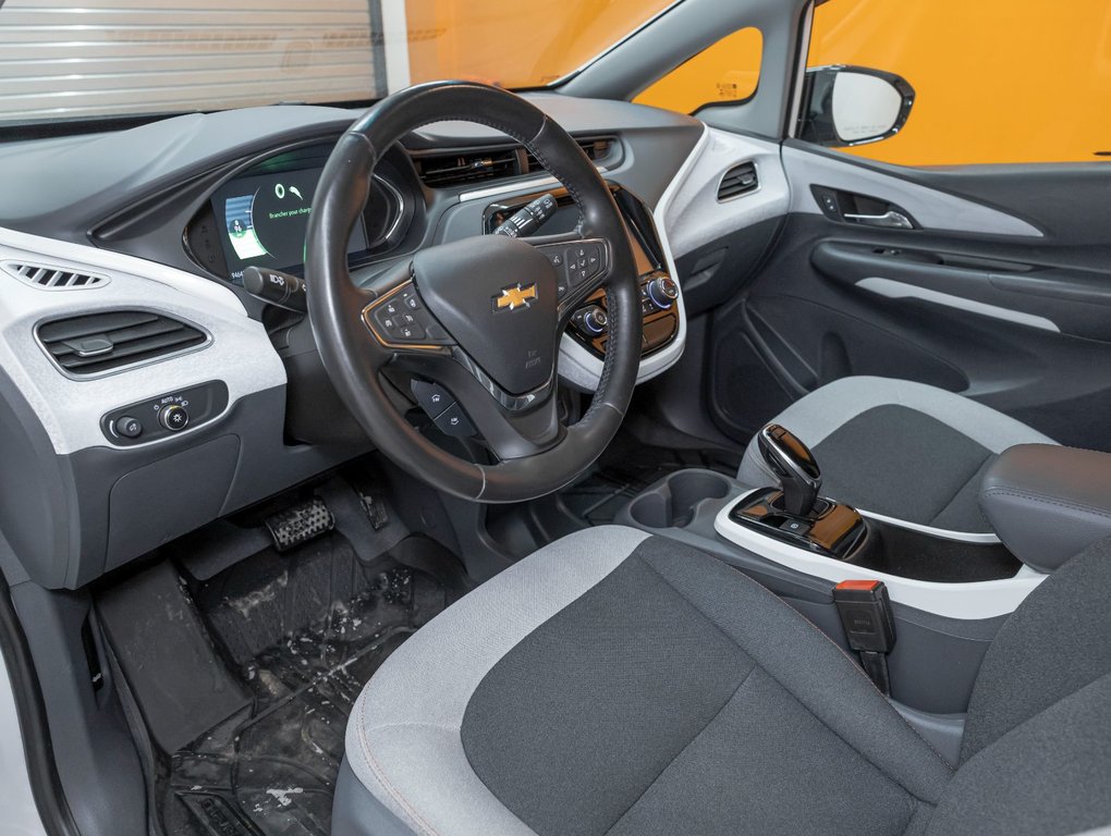 2020 Chevrolet Bolt EV in St-Jérôme, Quebec - 2 - w1024h768px