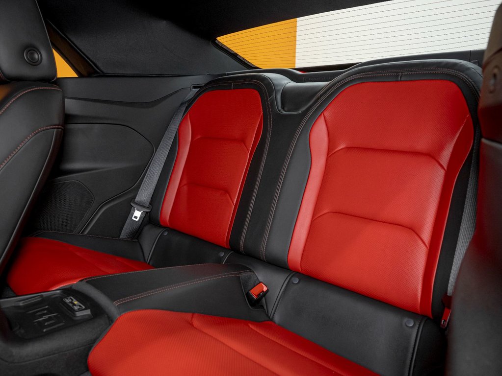 Chevrolet Camaro  2021 à St-Jérôme, Québec - 30 - w1024h768px