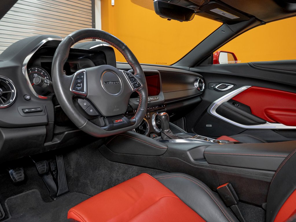 Chevrolet Camaro  2021 à St-Jérôme, Québec - 2 - w1024h768px